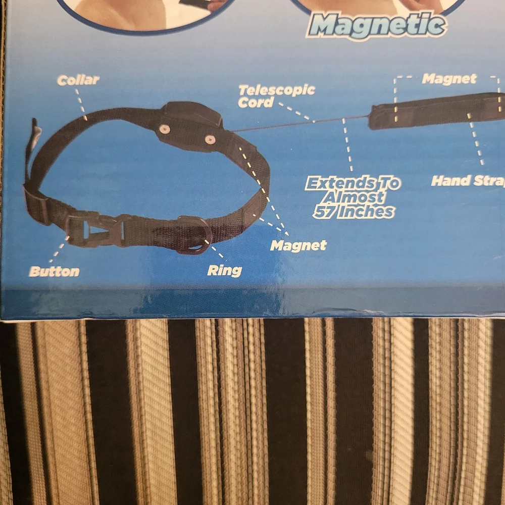 2-In-1 Retractable Dog Collar/leash - Size LARGE-XLG. NIB.